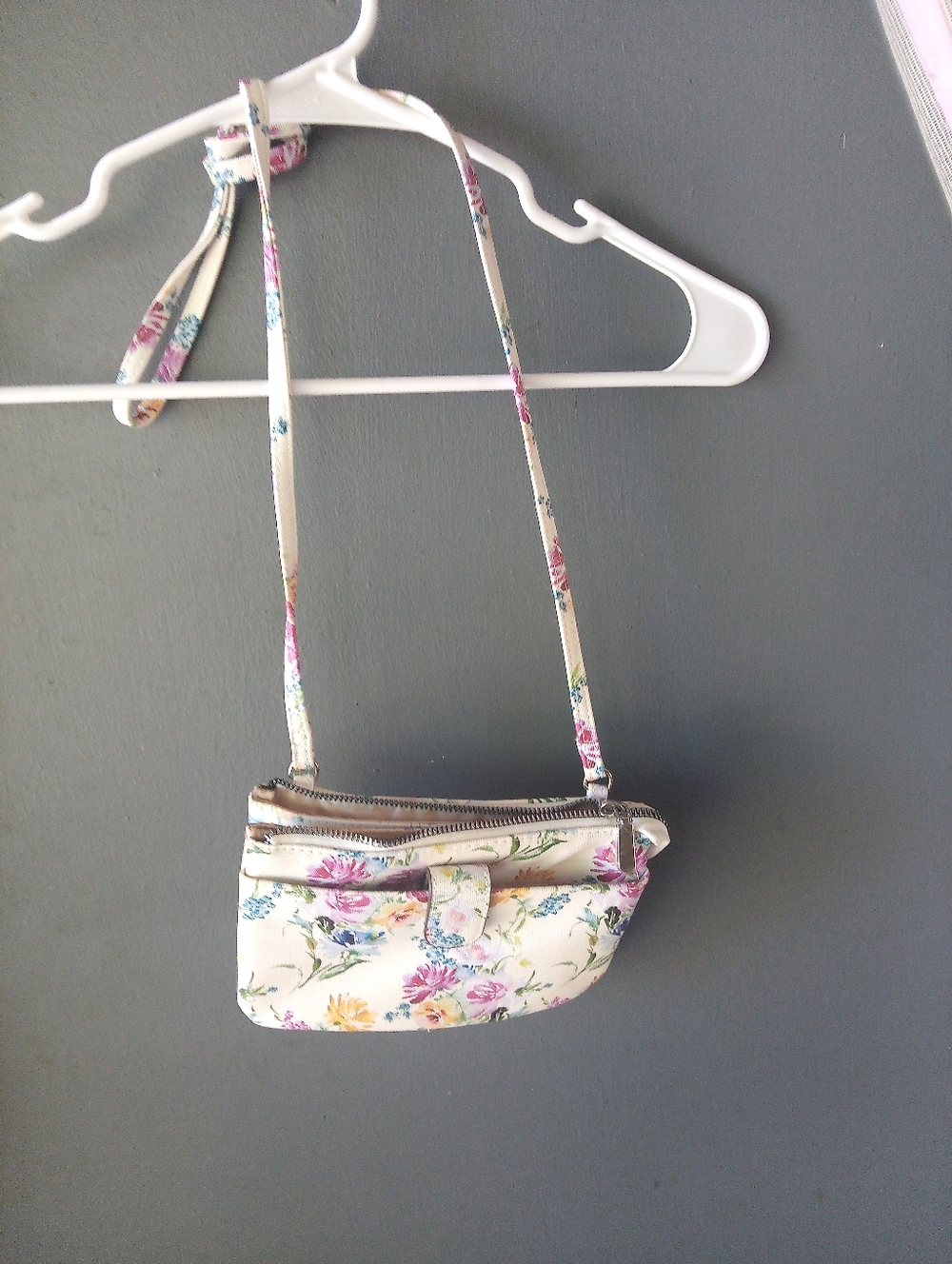 💐FLORAL RFID BLOCKING CROSSBODY WALLET 💐